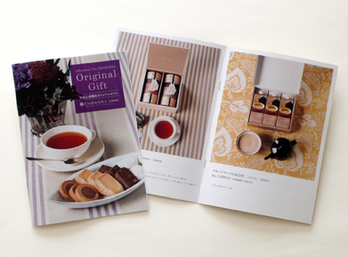 brochure : Afternoon Tea TEAROOM
